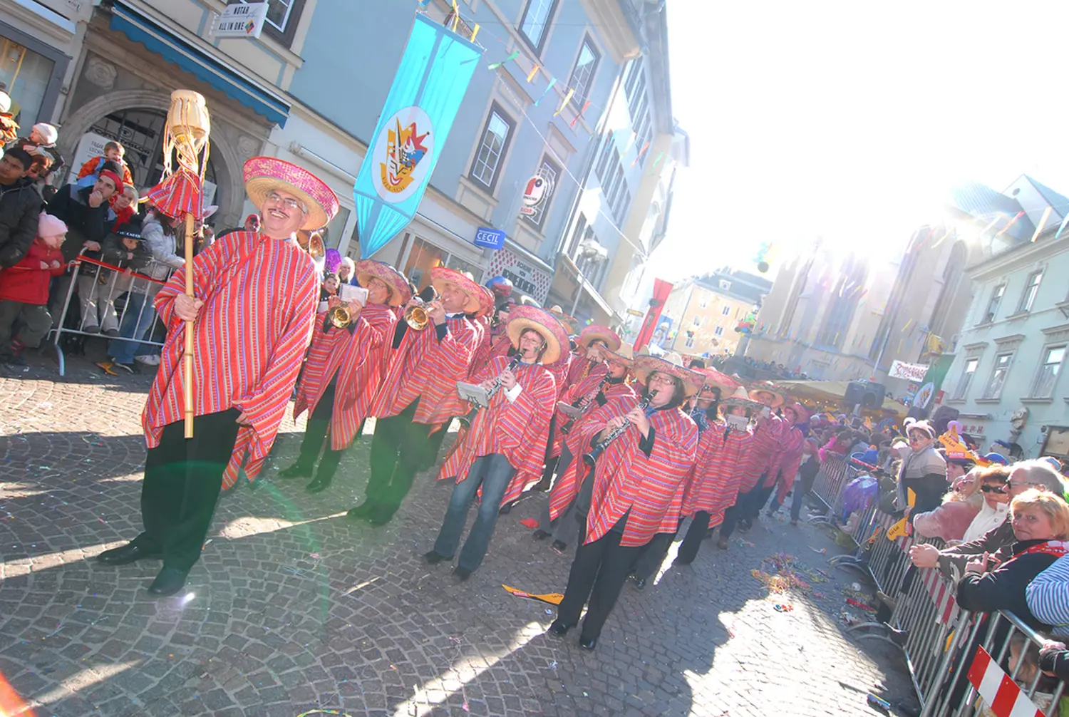 La musica della banda messicana al carnevale di Villach